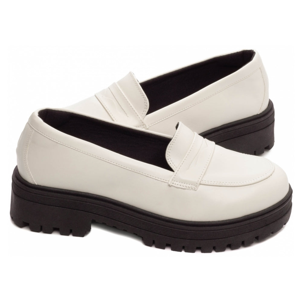 Mocassim Feminino Tratorado Off White Elegância Conforto Autêntico