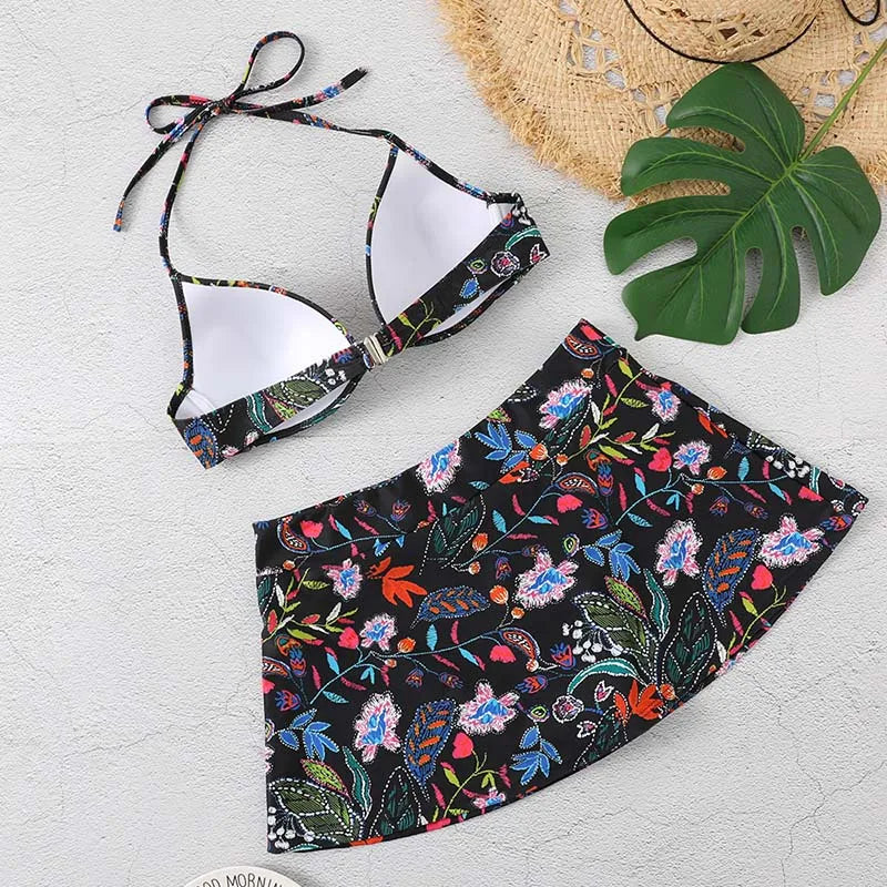 Biquíni 3 Peças com Top, Calcinha e Saia Floral - Ideal para Praia e Piscina!