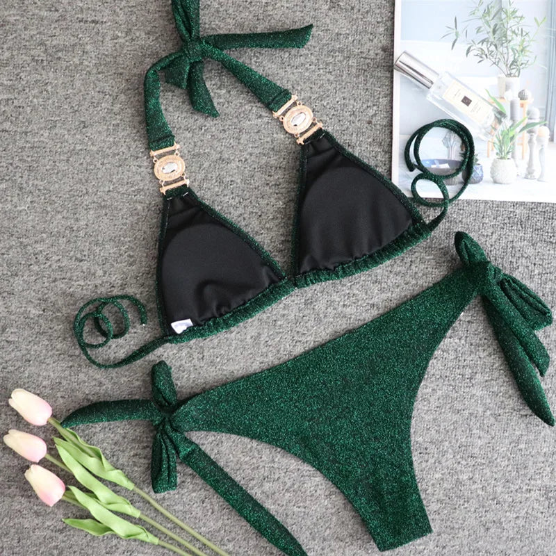 Parte 2 - Biquíni Verde Brilhante com Pedrarias: Luxo e Estilo para o Verão!