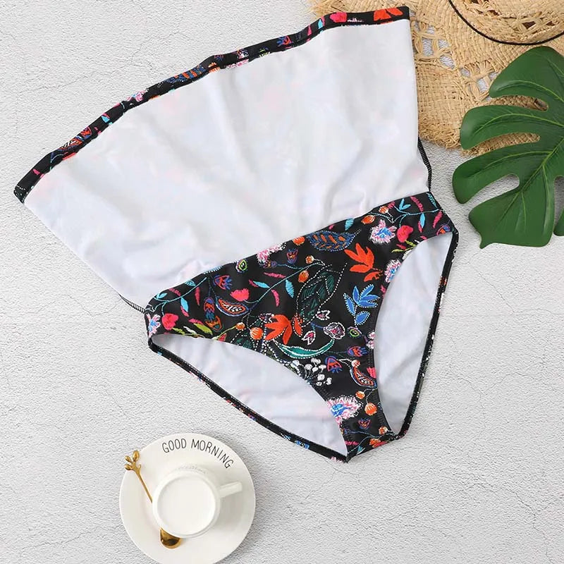 Biquíni 3 Peças com Top, Calcinha e Saia Floral - Ideal para Praia e Piscina!