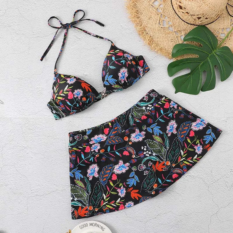 Biquíni 3 Peças com Top, Calcinha e Saia Floral - Ideal para Praia e Piscina!