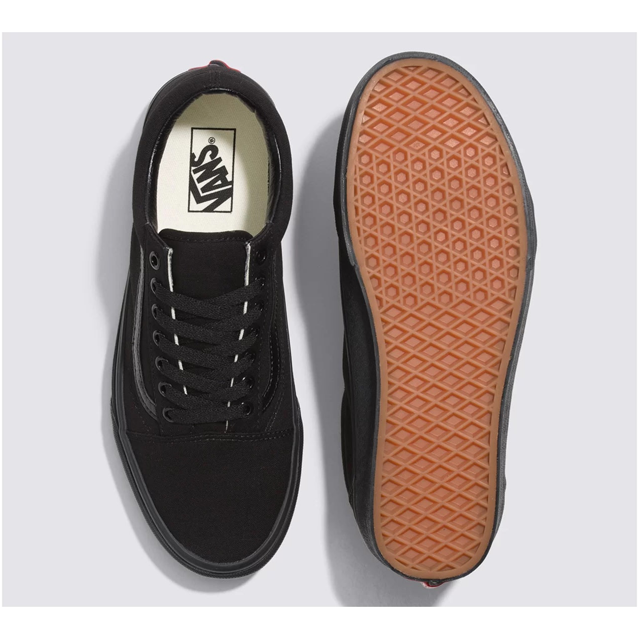 Vans Old Skool Skate Black: Domine as pistas com estilo e conforto!