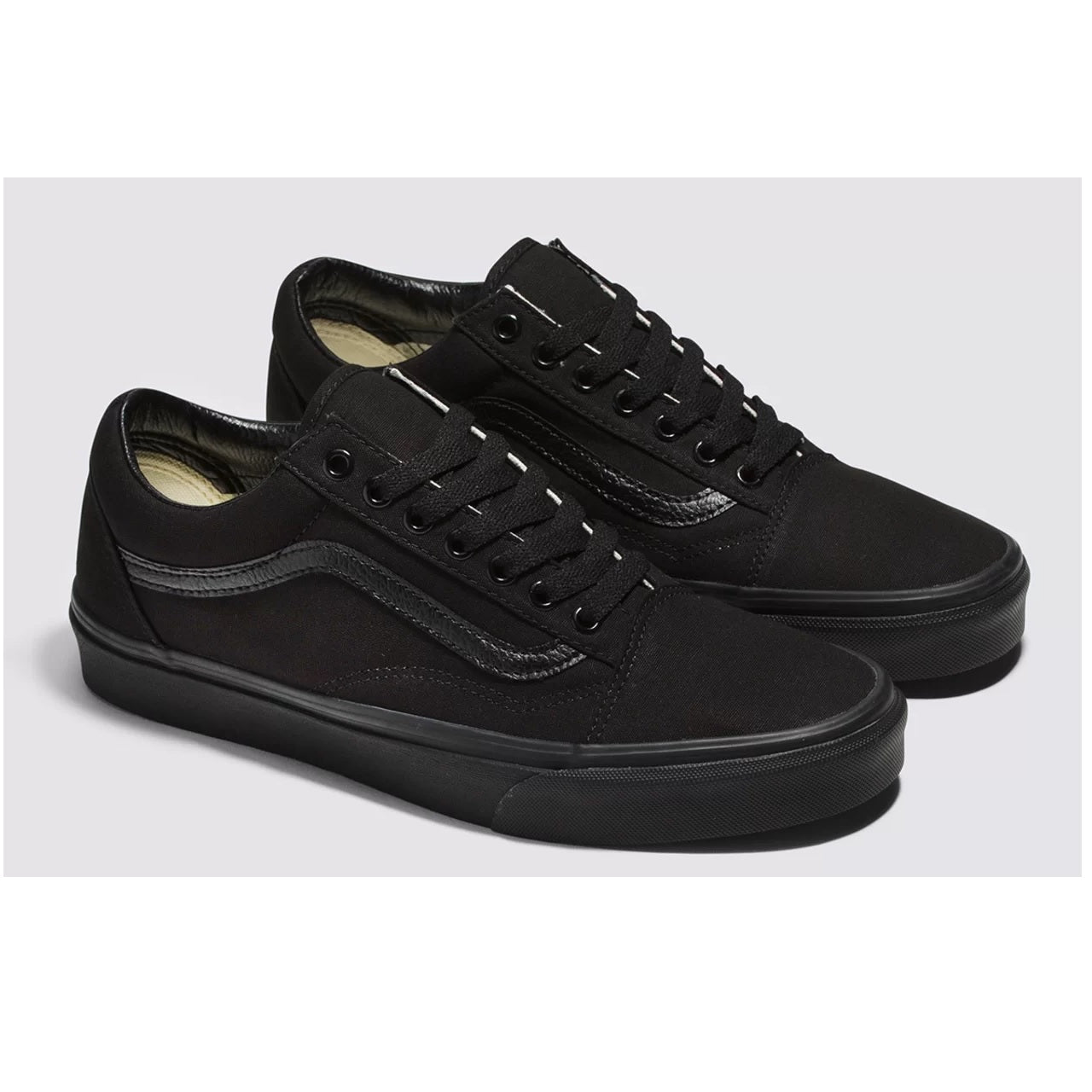 Vans Old Skool Skate Black: Domine as pistas com estilo e conforto!