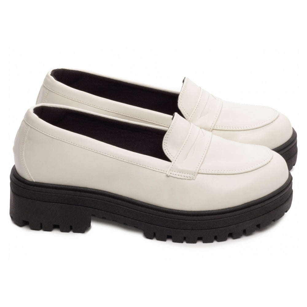 Mocassim Feminino Tratorado Off White Elegância Conforto Autêntico